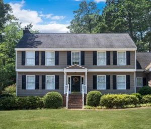 Dagmar Pros offers James Hardie siding colonial style plank night gray in Portland OR